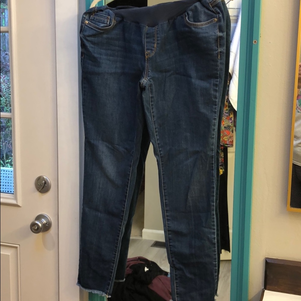 Seven maternity jeans- EUC